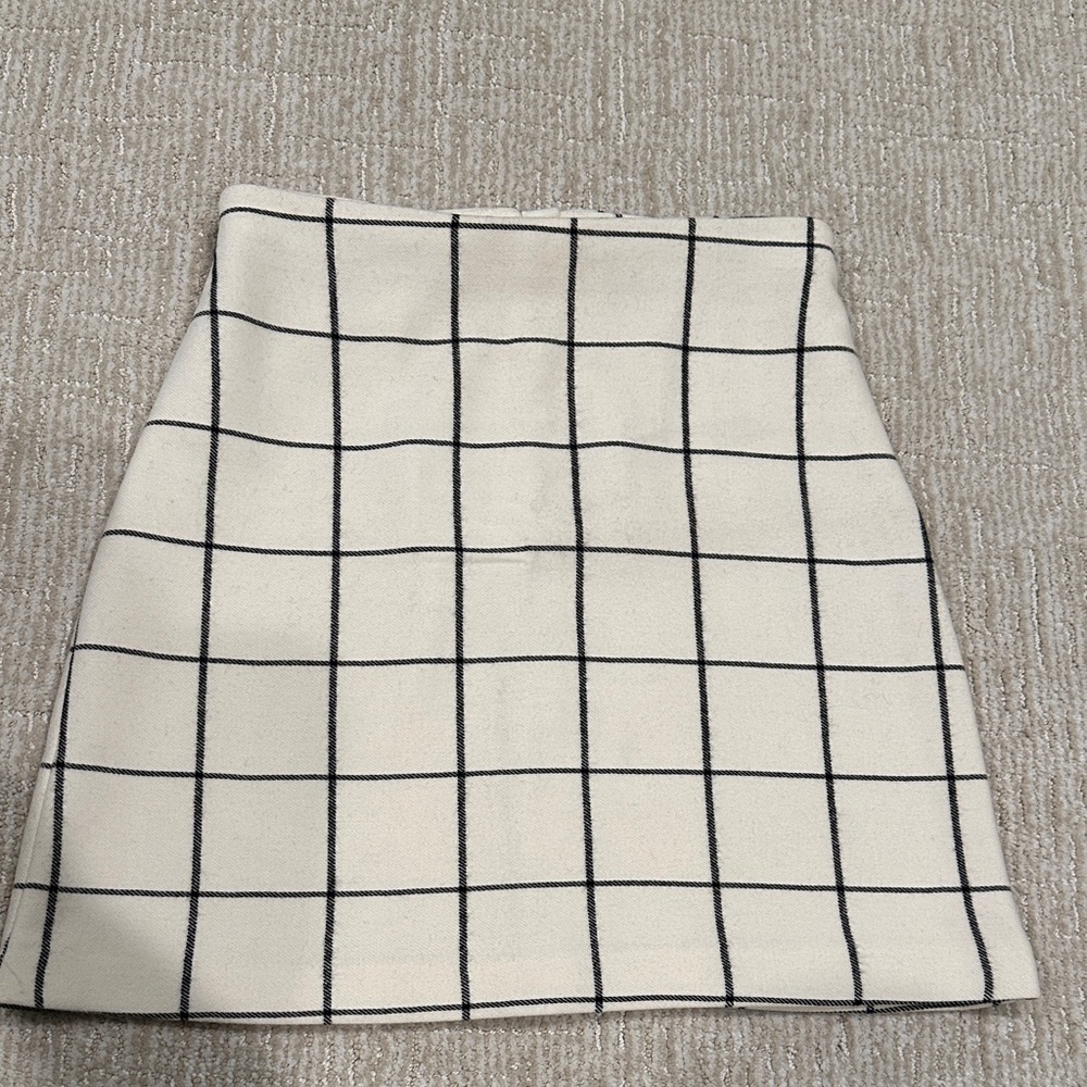H&M Cream and Black Plaid Skirt